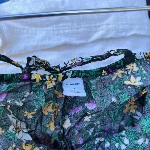 Old navy floral maxi dress size small - Picture 4 of 4